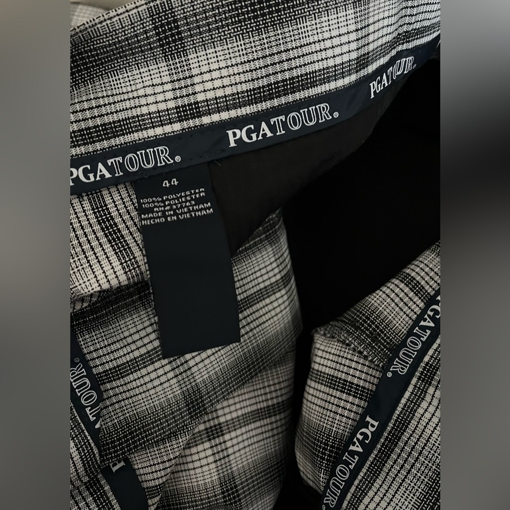 NWT Men’s PGA Clubhouse Shorts Black/White Plaid w/Accessory Pocket; Size 44 - Picture 6 of 8